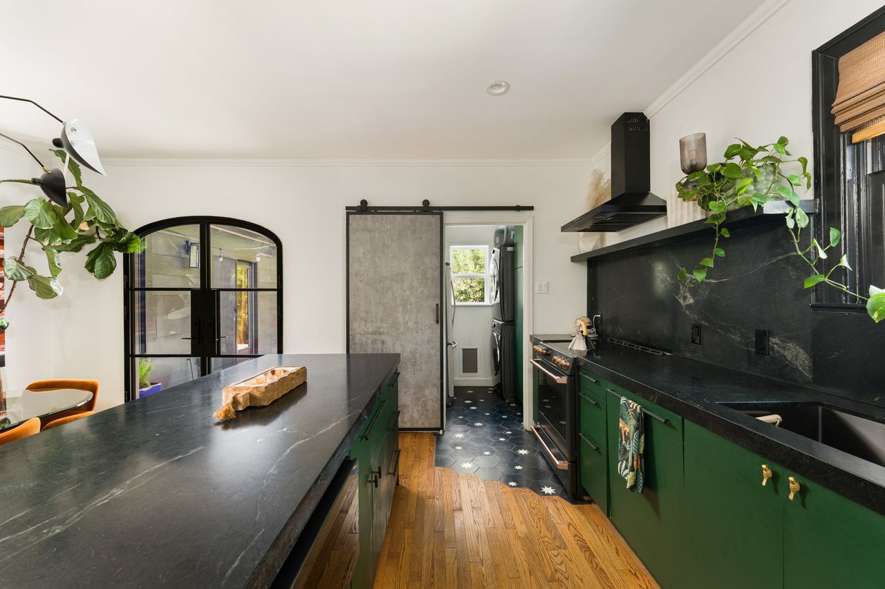 1704 Wethersfield RD