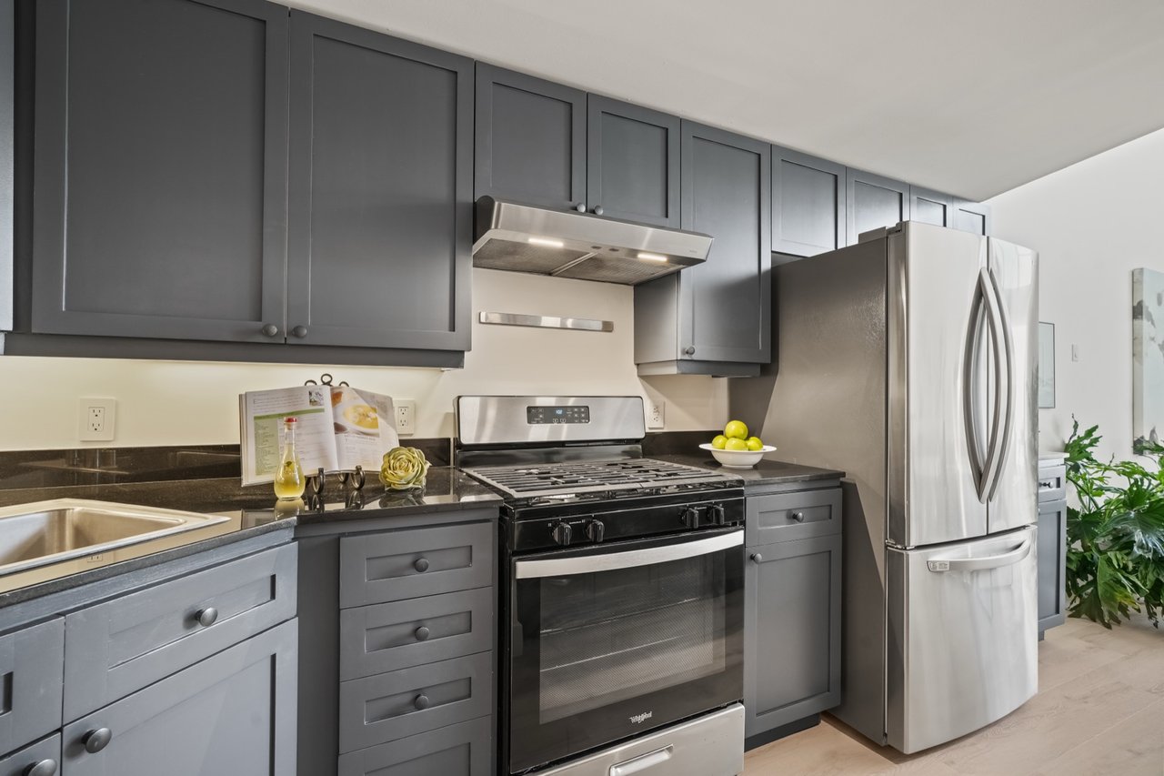 39 Boardman Pl #105