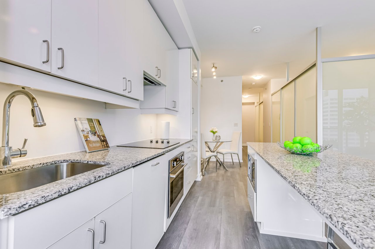 426 University Ave Unit 2310