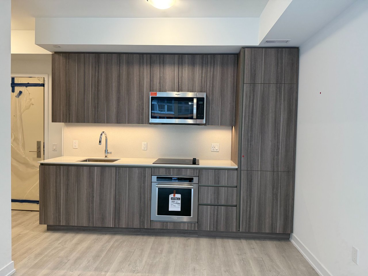 15 Richardson Street S 618