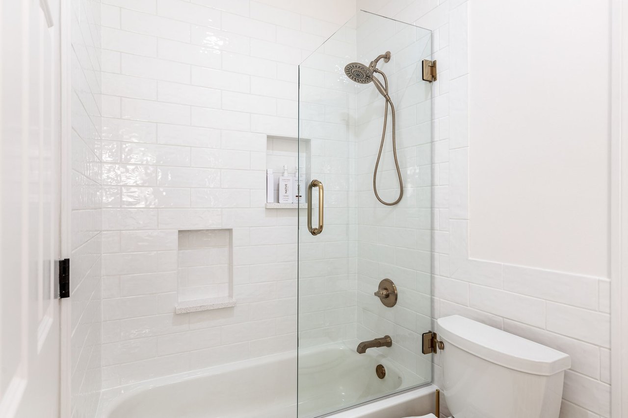 24 Williamsburg Estates Drive