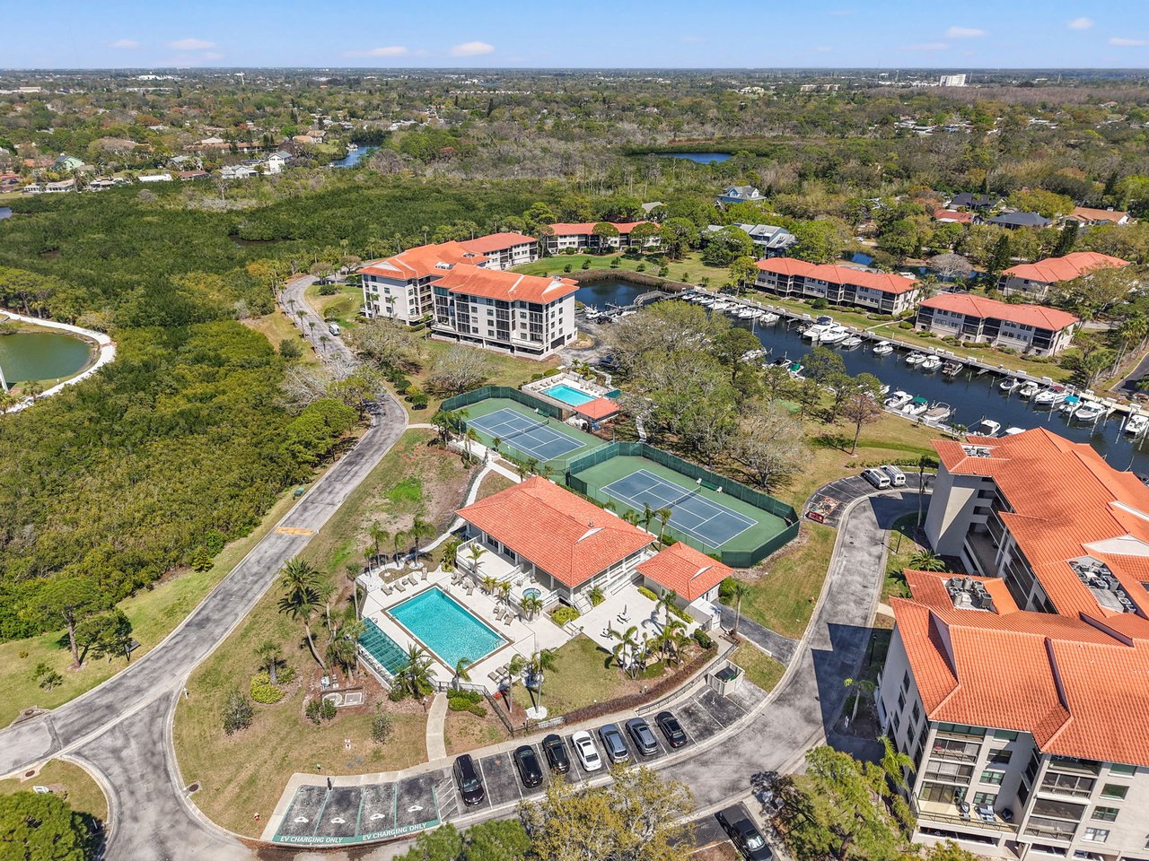Upgraded 2-Bed Condo in Tarpon Springs with Scenic Views