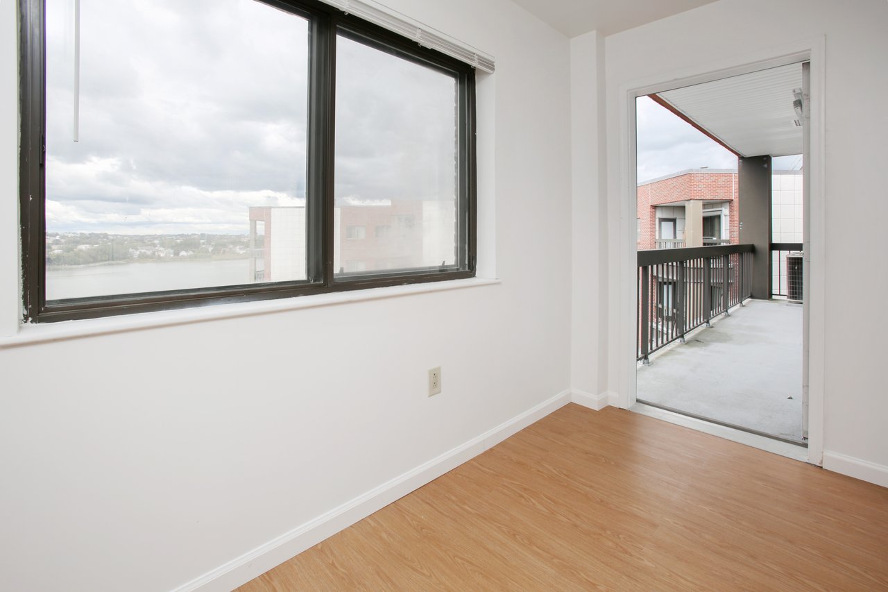 90 Quincy Shore Drive Unit: 812