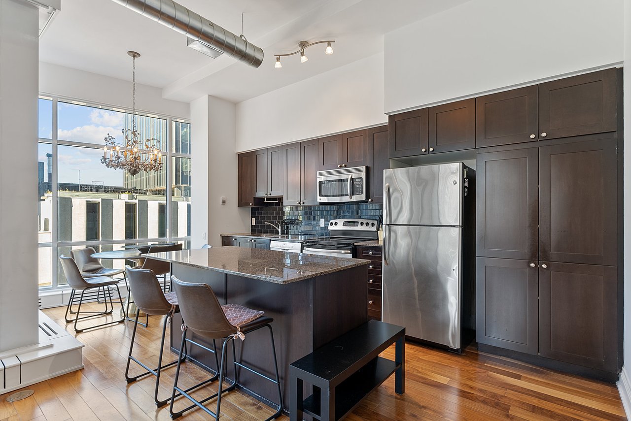2191 Yonge Street Unit: L7