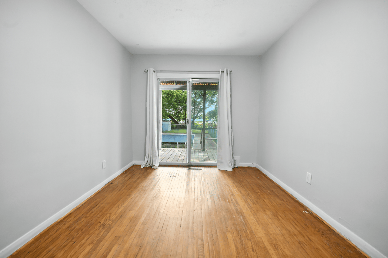 2975 Weston Road