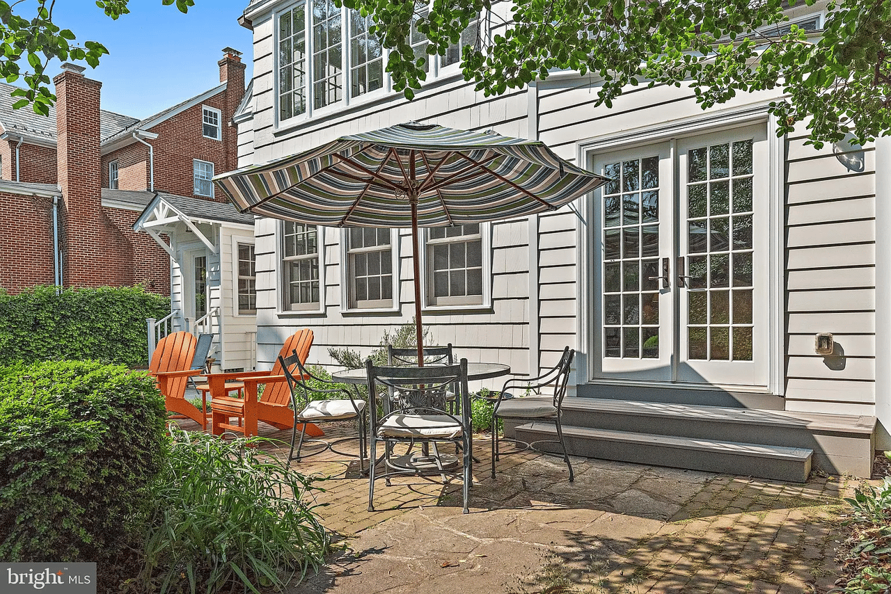 11 Southgate Ave