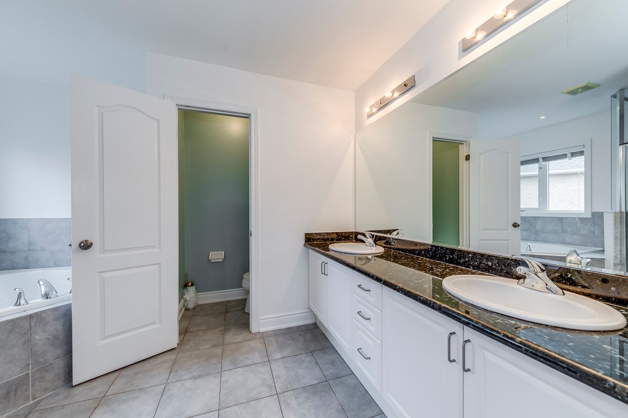 169 Spring Azure Cres