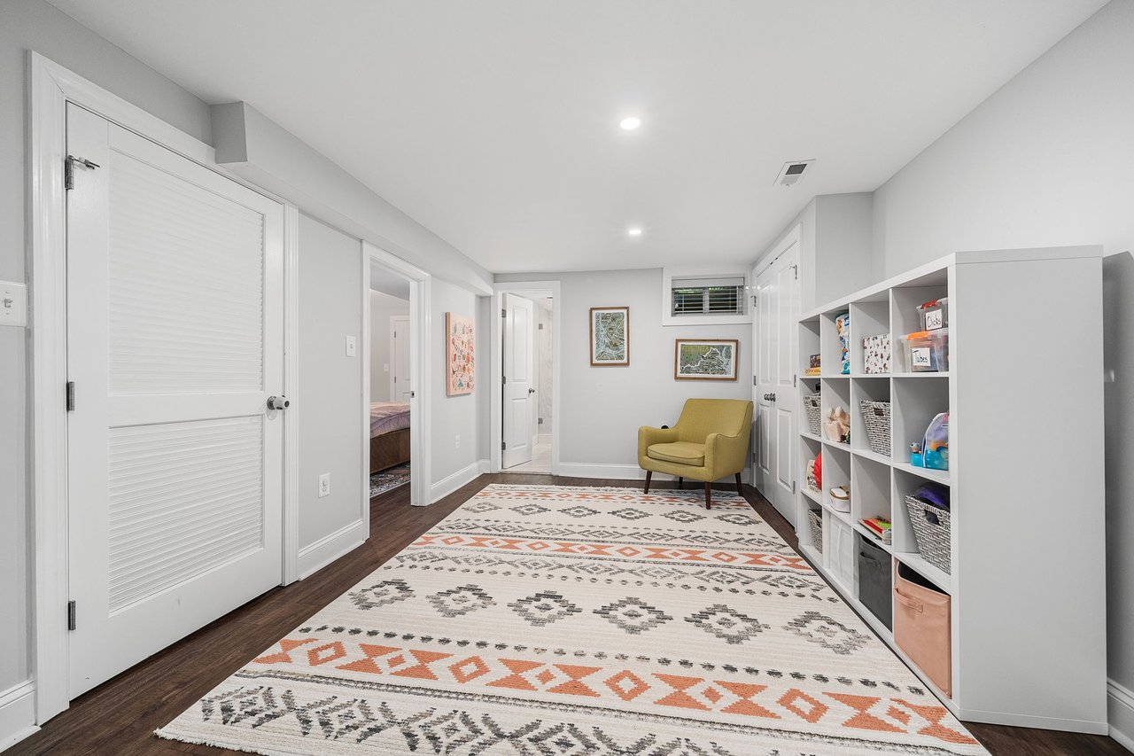 1138 Cameron Rd