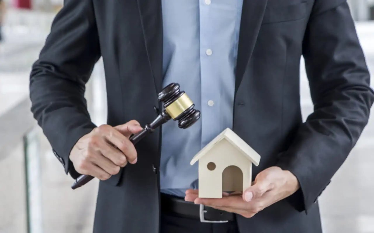 Navigating Real Estate Auctions: A Guide For First-Time Buyers