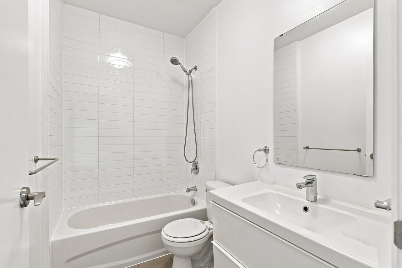 433 Parliament St Unit 201