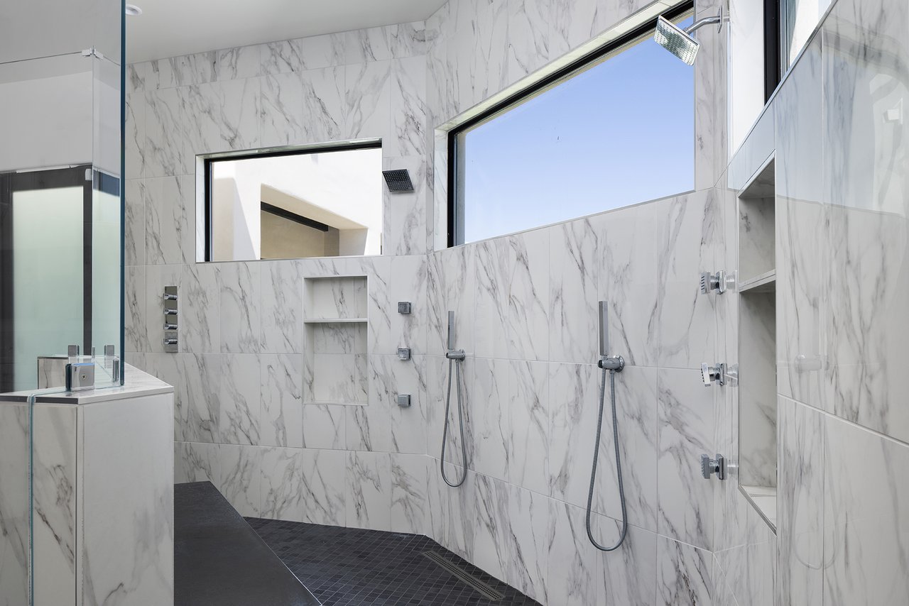 6718 E SAN JUAN Avenue