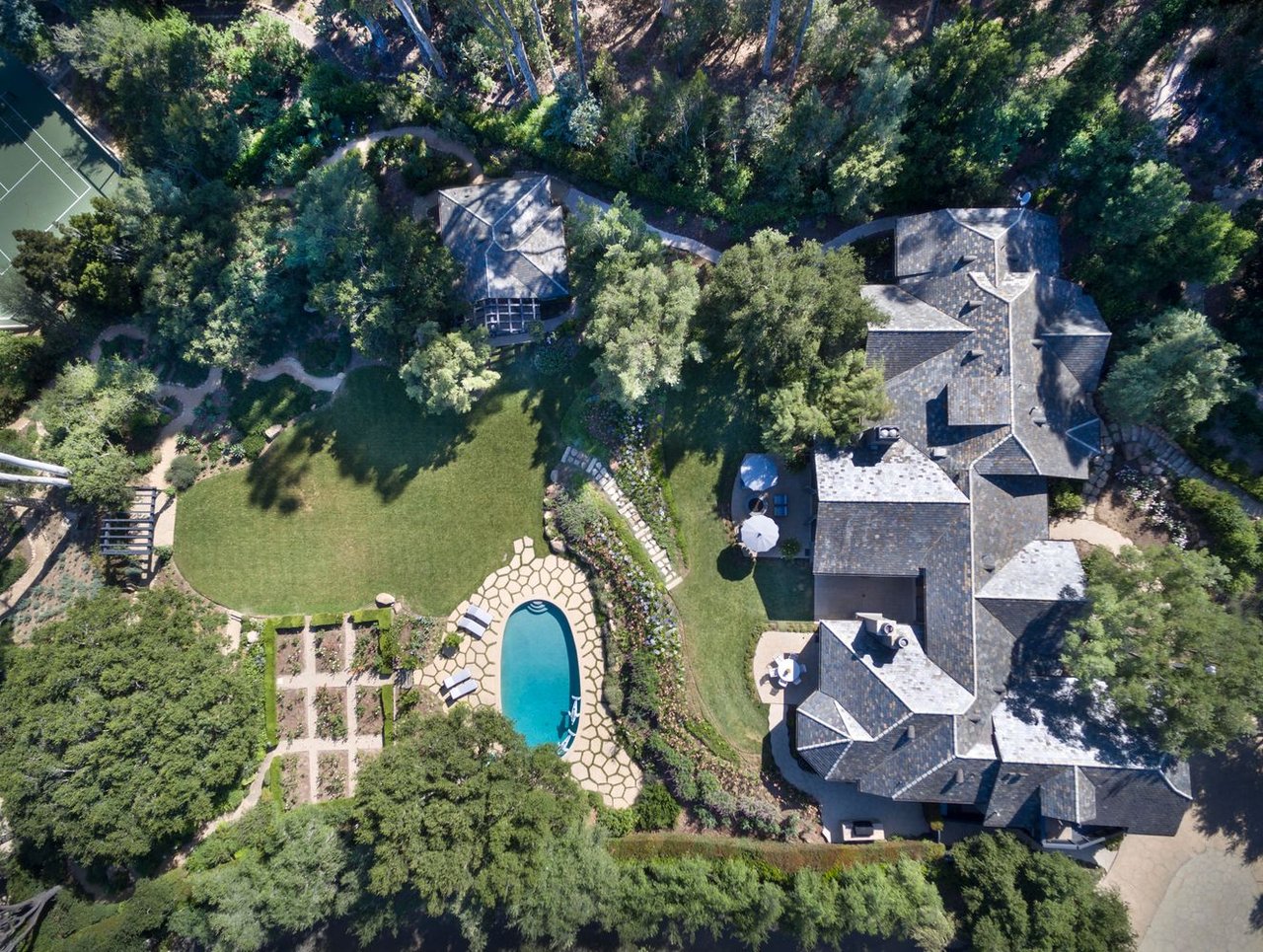 803 Picacho Ln