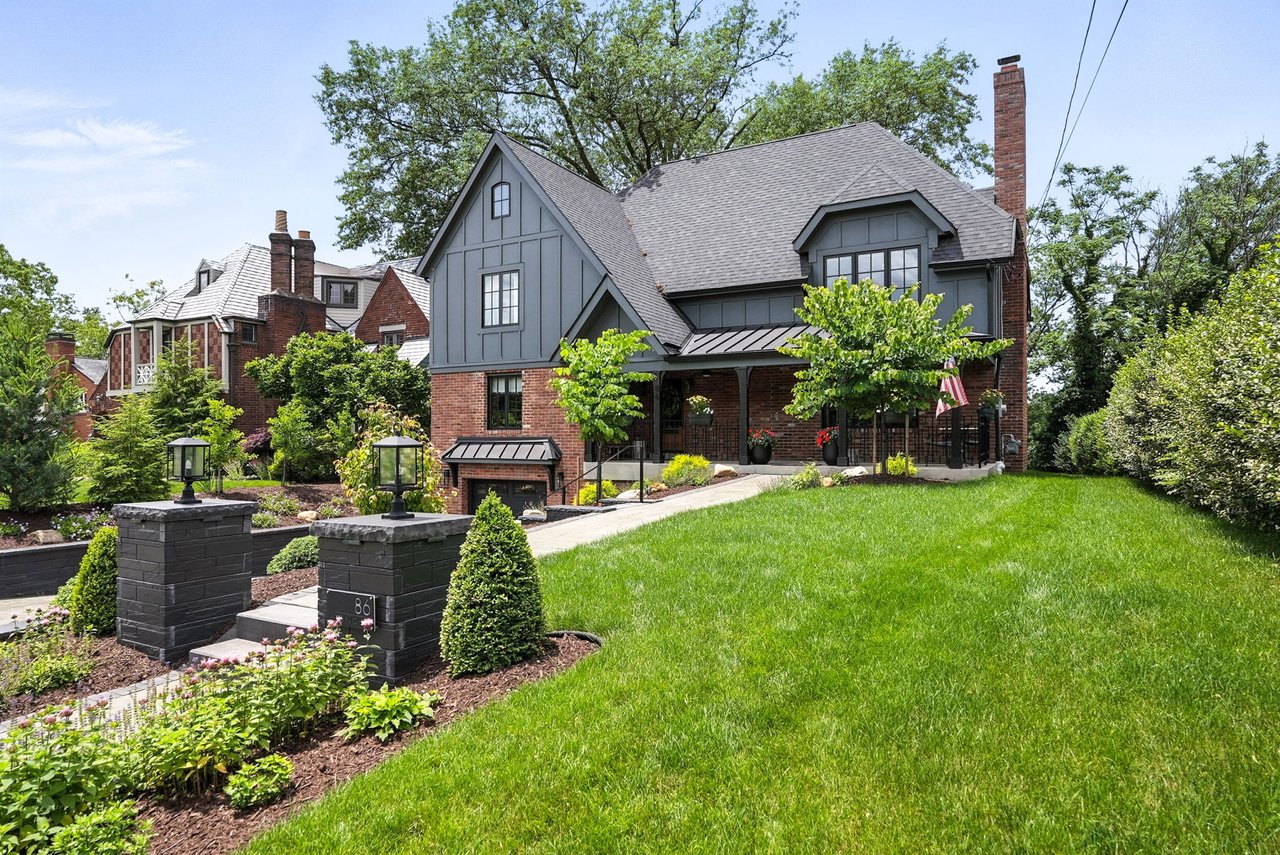 86 Standish Blvd