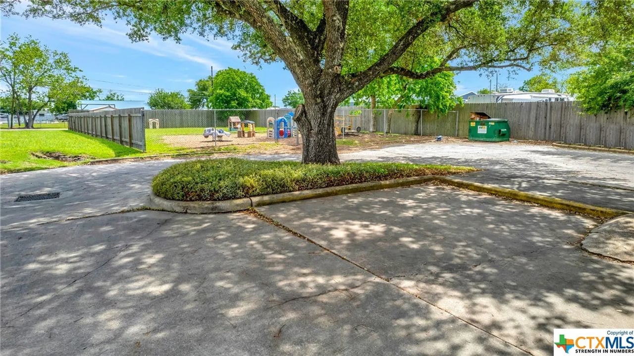 3401 Houston Hwy