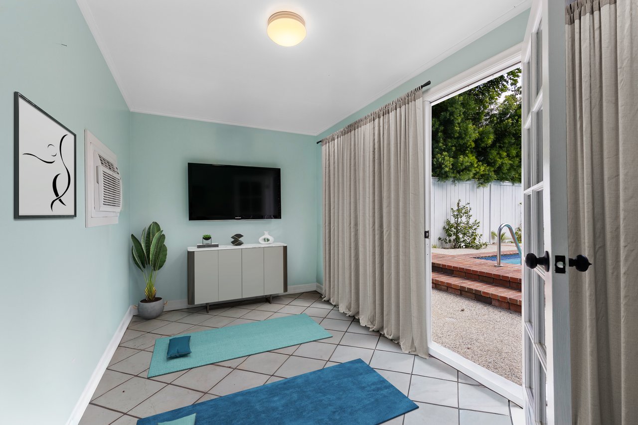 15435 Sutton St, Sherman Oaks