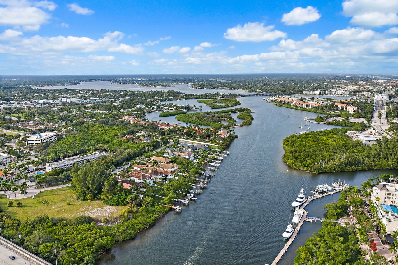 Jupiter Luxury Waterfront Real Estate: What Buyers Need to Know Right Now