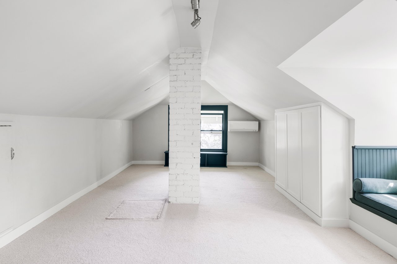 2424 4th Street