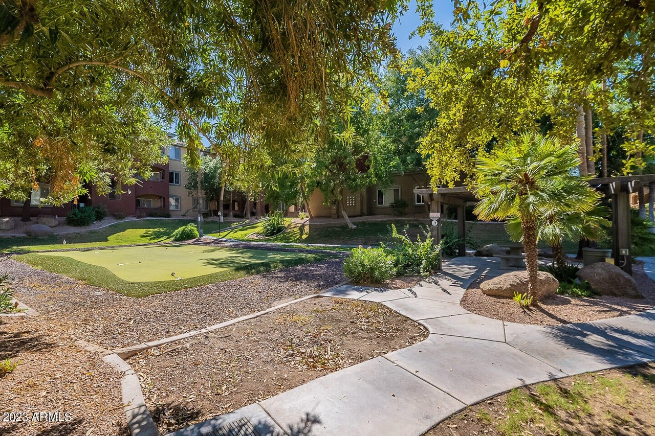 5401 E Van Buren Street 1054