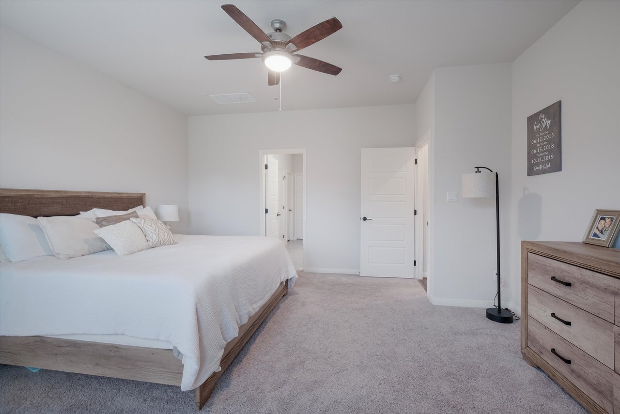 10227 Amaryllis Way