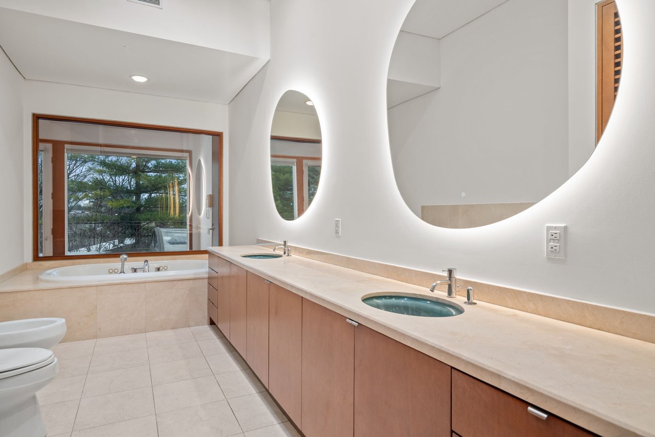 Sophisticated & Architecturally Bold