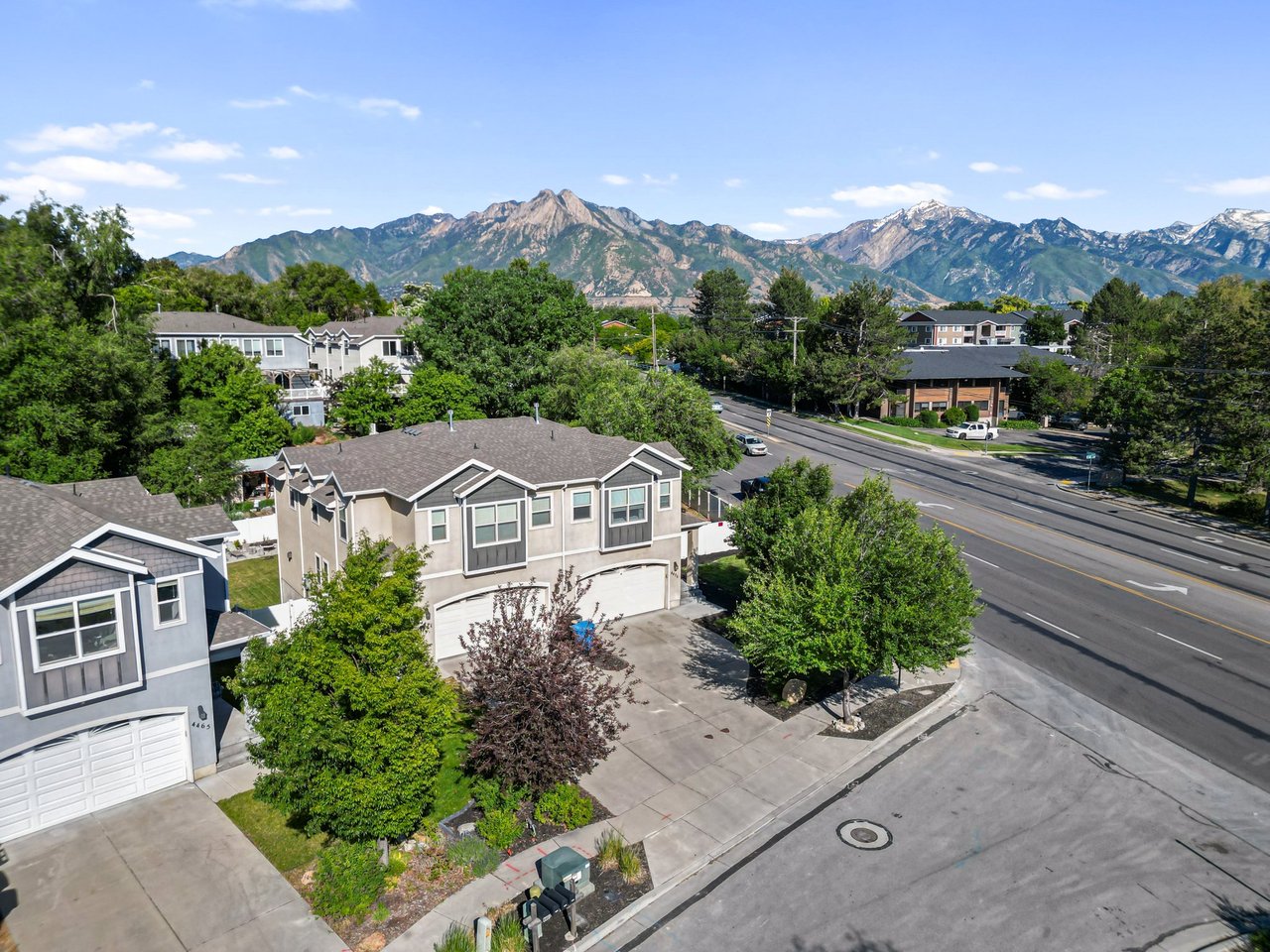 4475 S Lochnivar