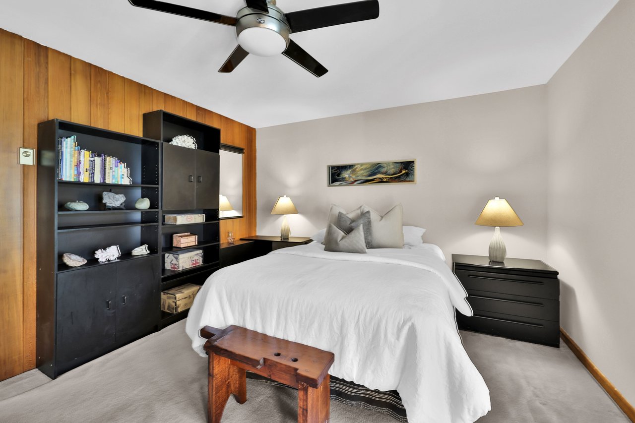 2360 8 Side Road, Burlington