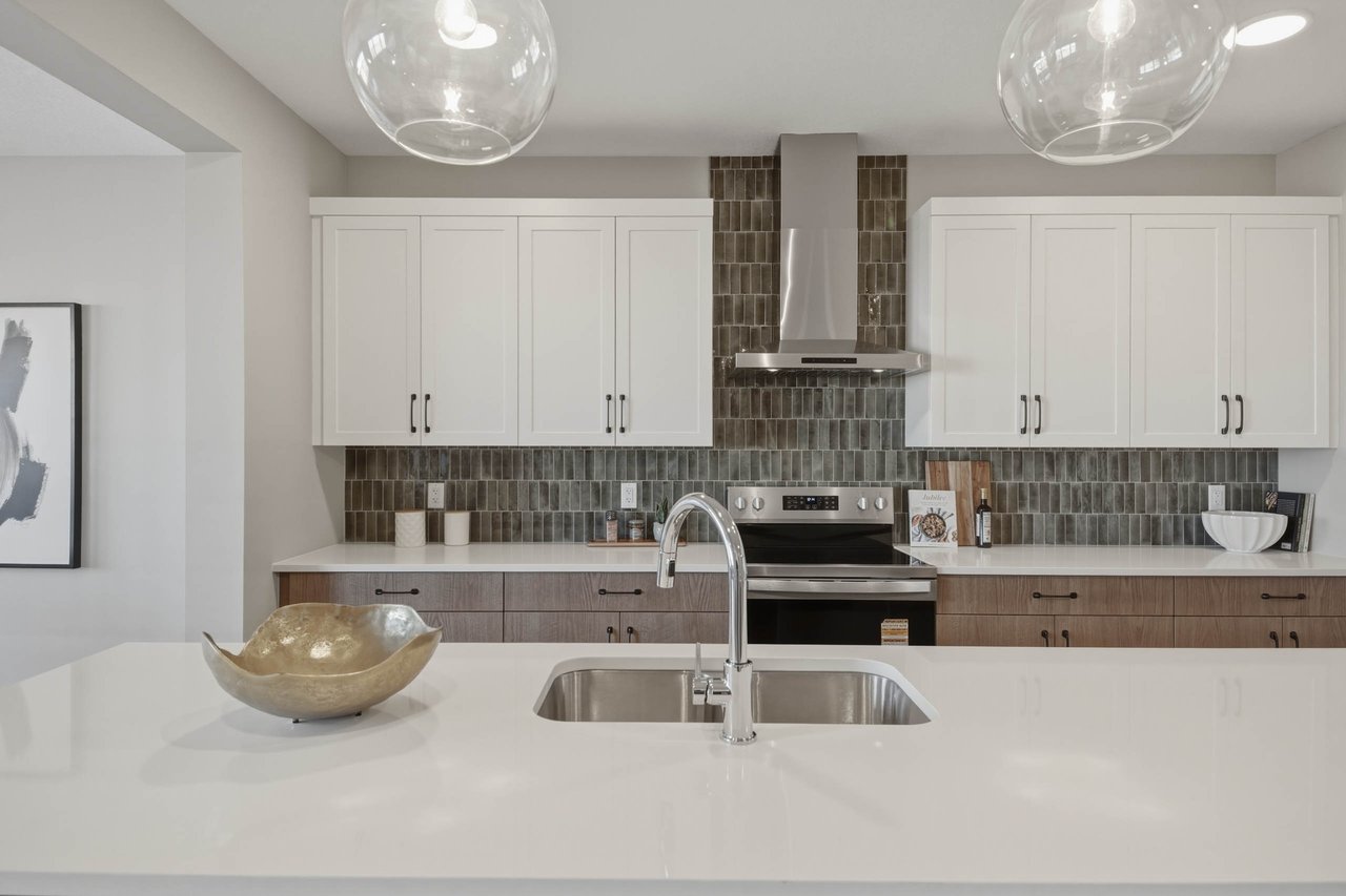 135 Belvedere Crescent SE