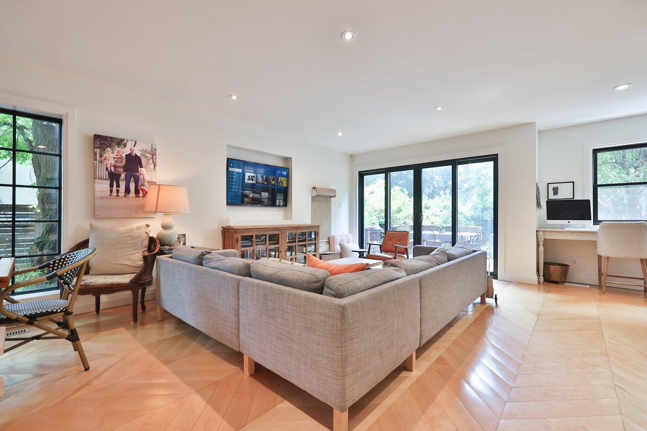 52 Kerr Street, Oakville