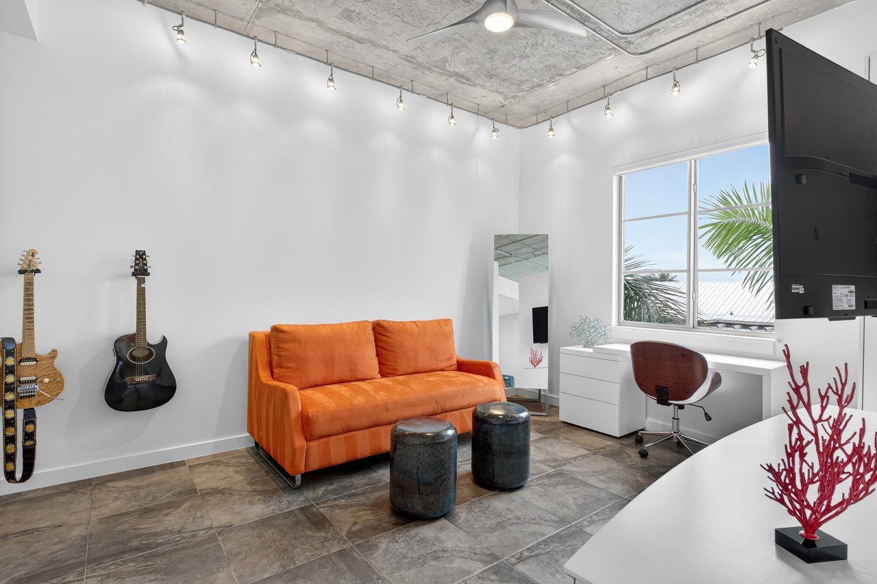 365 SE 6th Avenue 404