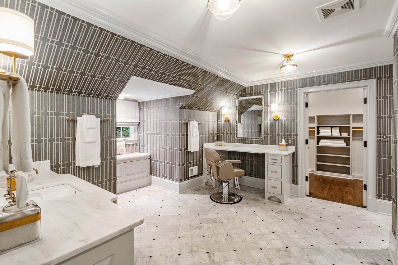 3785 Paces Ferry Road NW