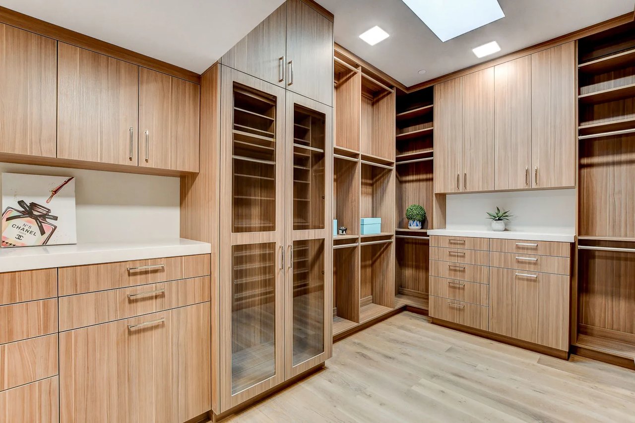 Modern Model Home for Sale in MacDonald Highlands