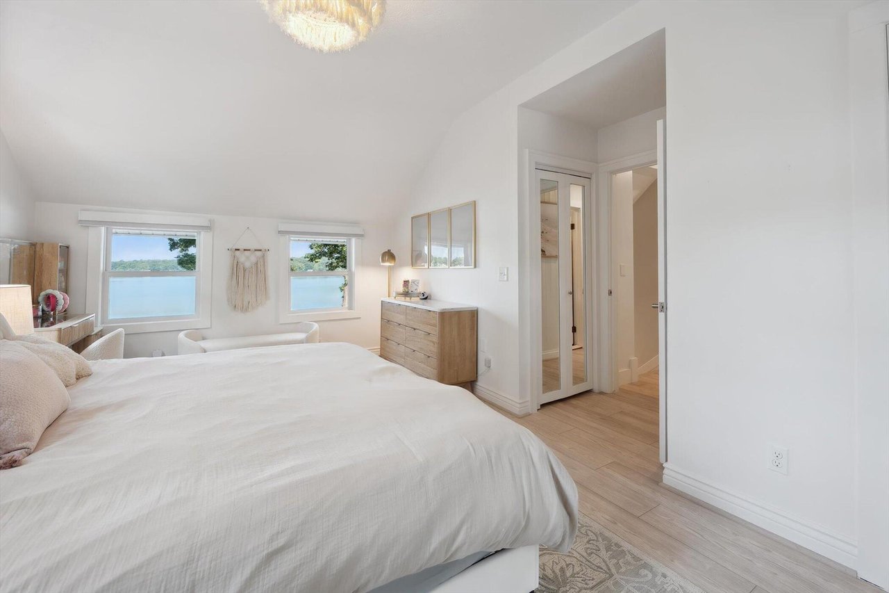 240 AQUAMARINE DRIVE