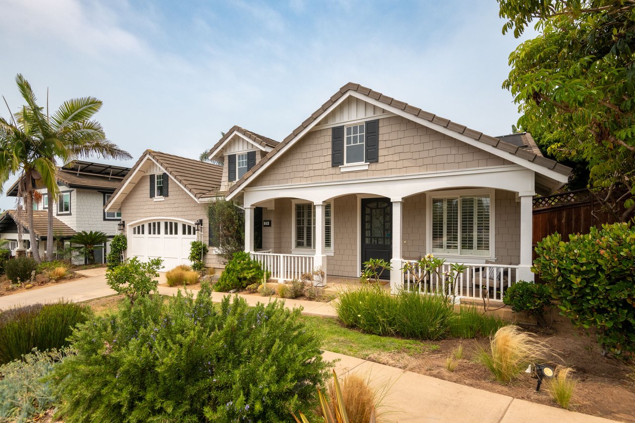 In Escrow | 278 Sanford St