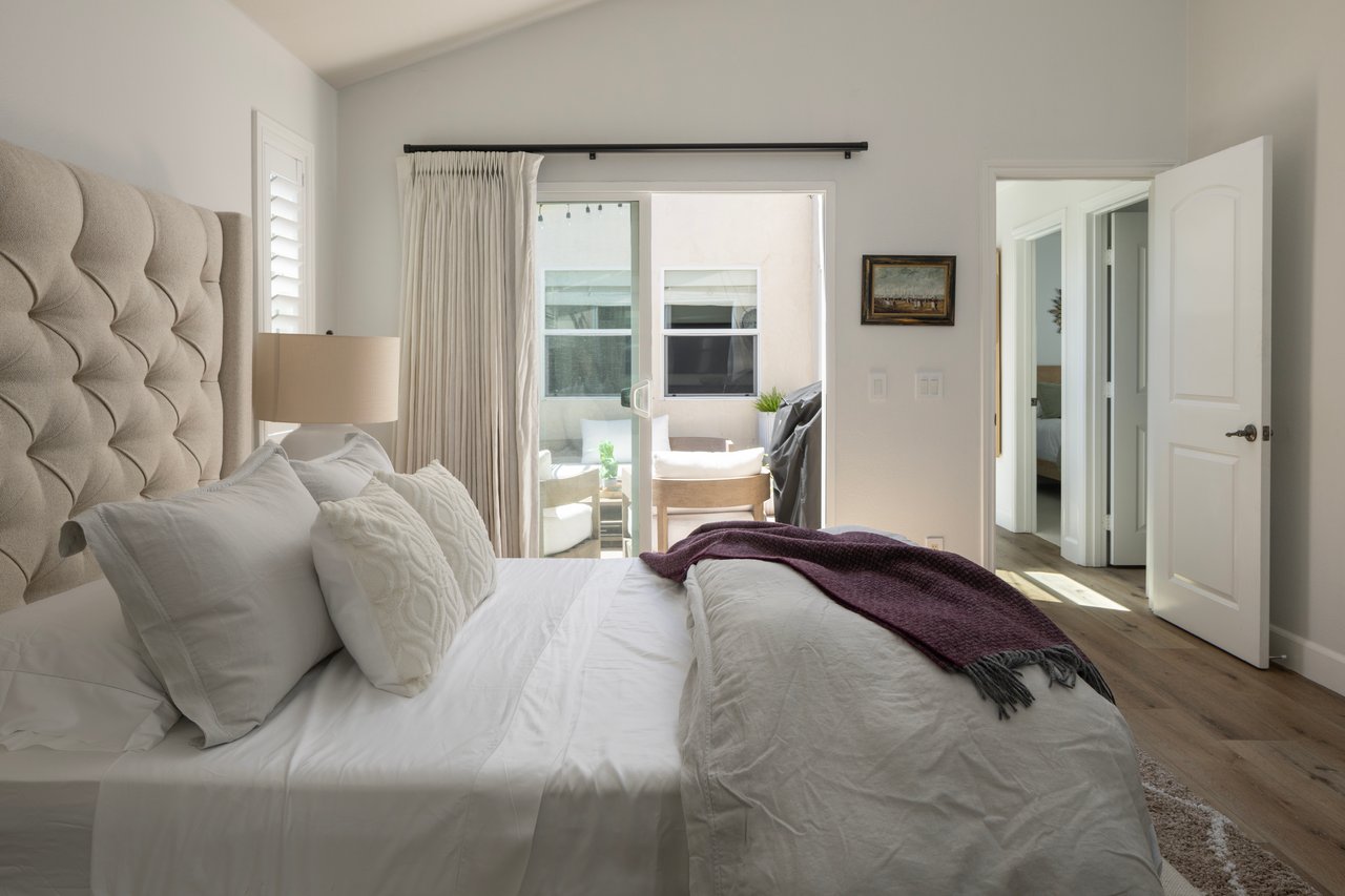 Furnished Lease in The Village