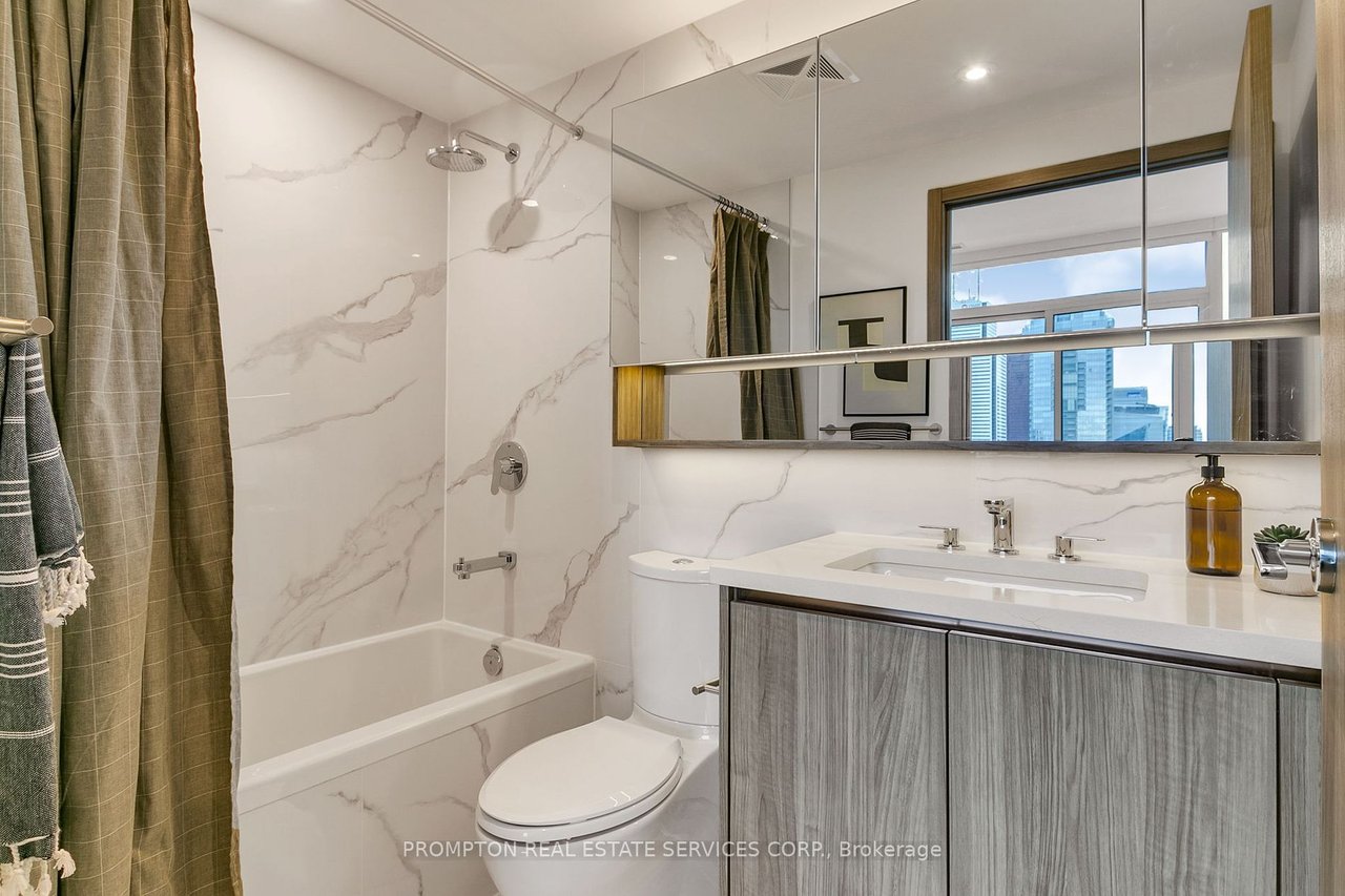 LUXURY PENTHOUSE ON WIDMER