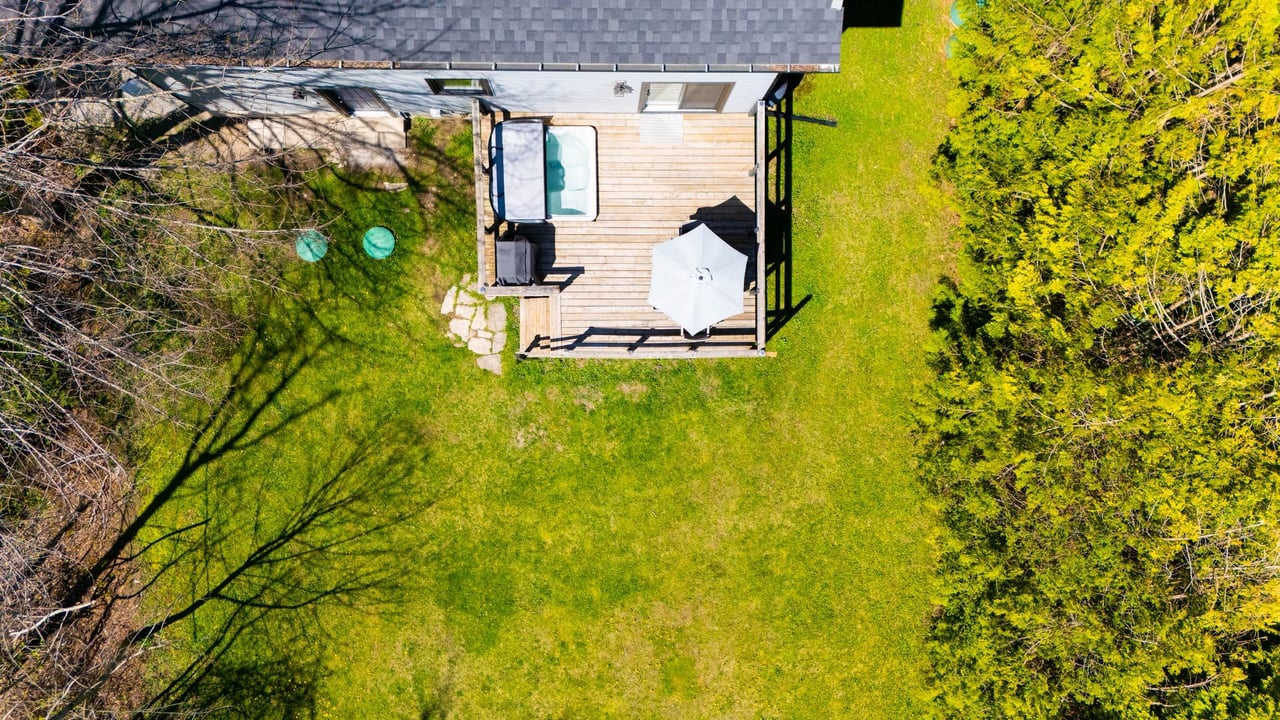 4 Pinewood Boulevard