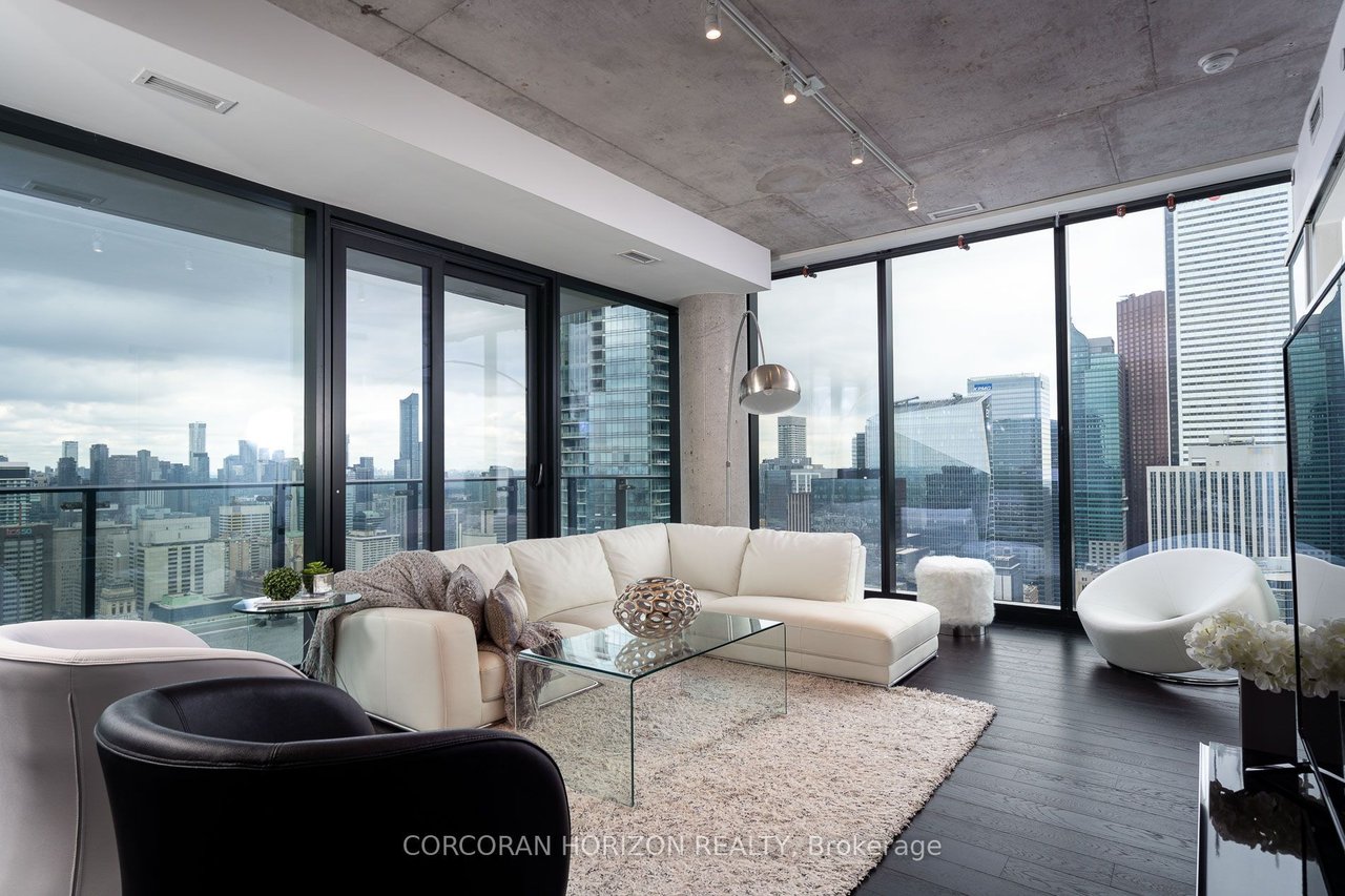 PENTHOUSE PERFECTION ON THEATRE ROW