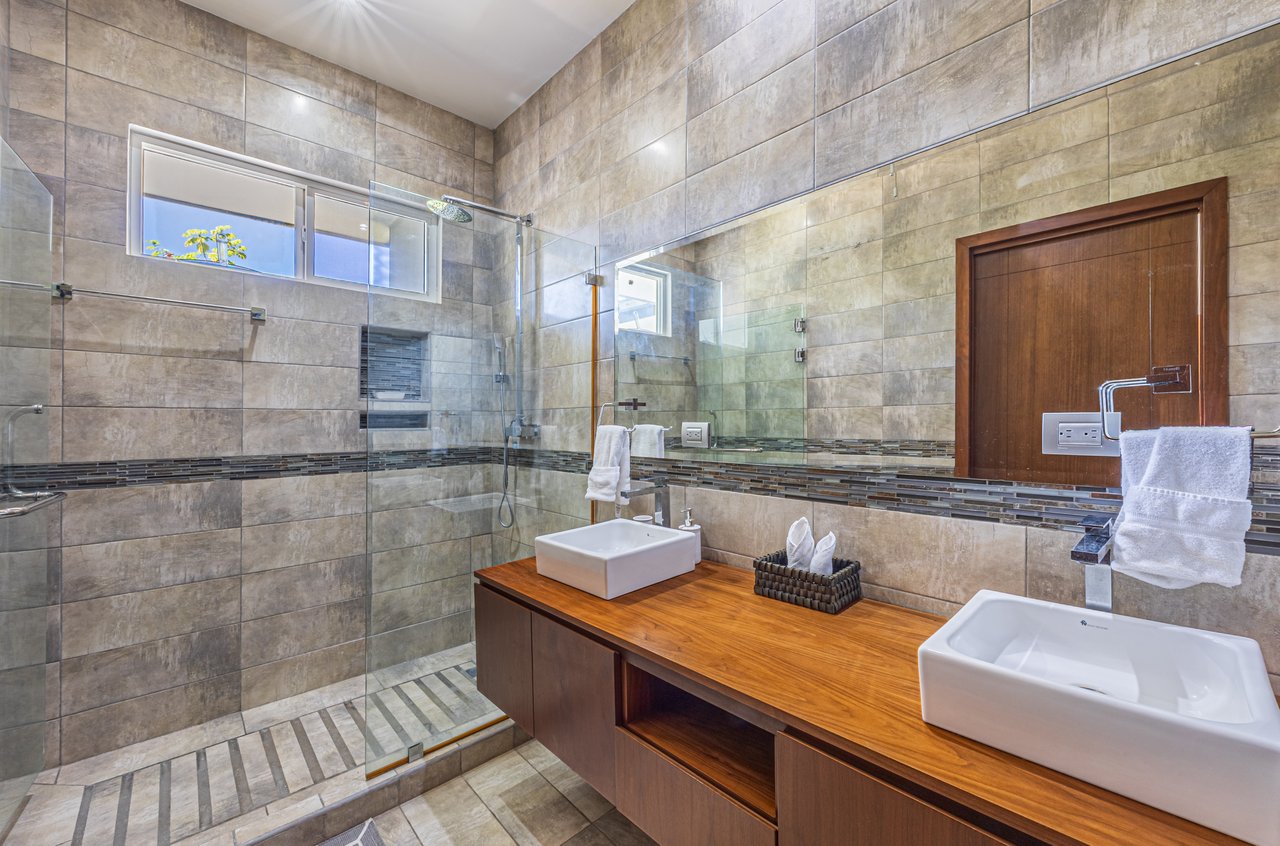 Elegant Tropical Villa Steps from Playa Hermosa – Gated Community