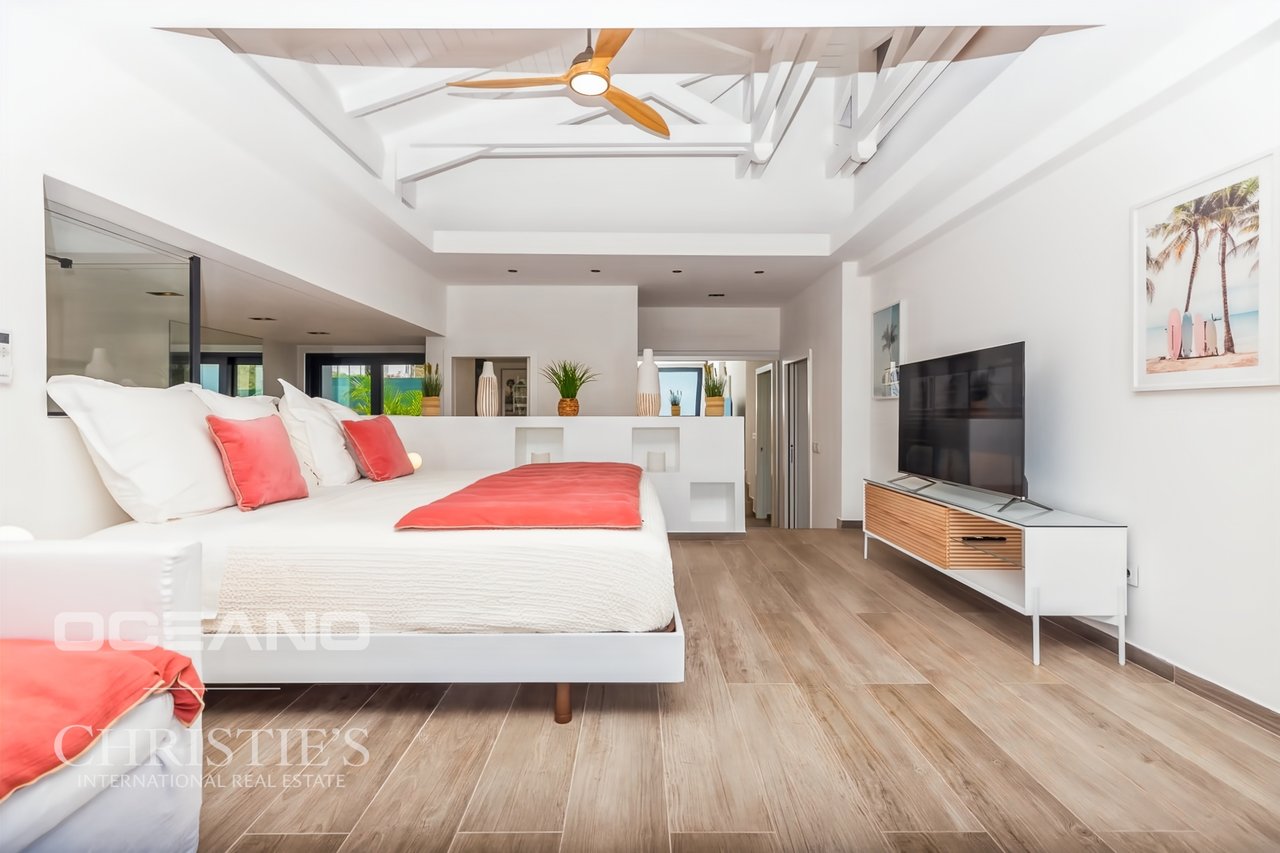 Modern Villa  - Hope Hill