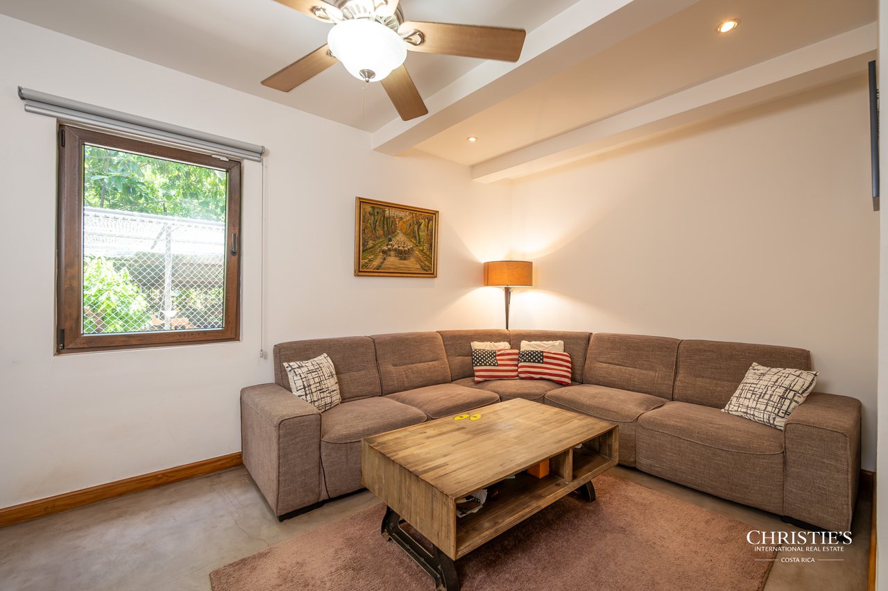 Casa Rosa | A Seaside Escape with a detached Casita in Playa Avellanas