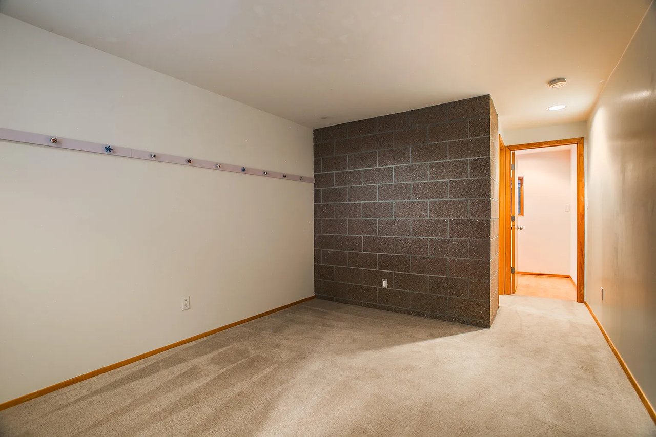 13216 Indian School Rd, NE