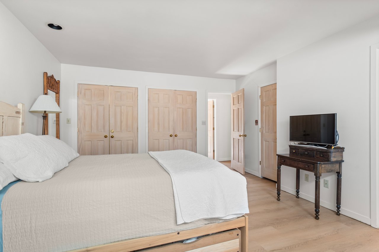 Bright Aspen Townhome: Steps from Culture, Slopes & Transit