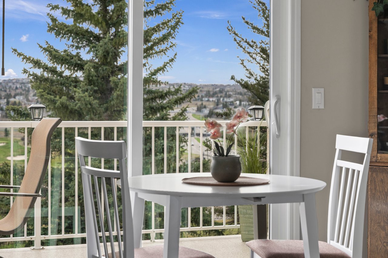 139 Country Hills Gardens NW