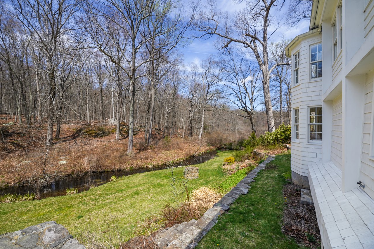 55 Mianus River Road