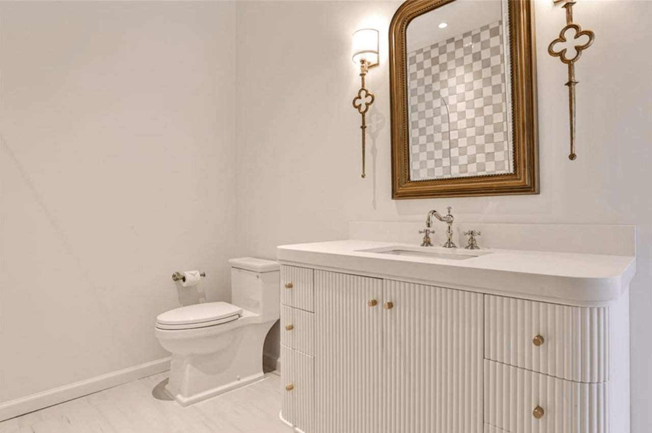 3990 Paces Ferry Road NW