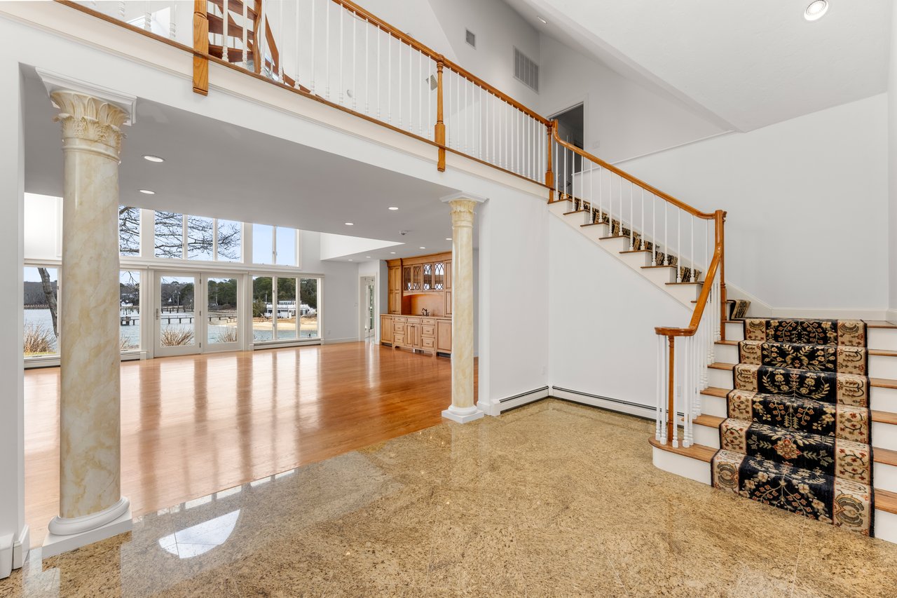 Breathtaking views over West Bay and Eel River