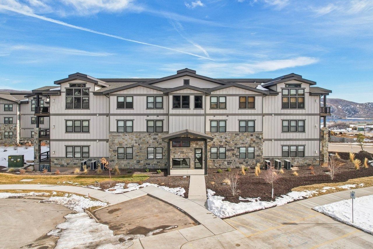1145 W Helling Circle #304