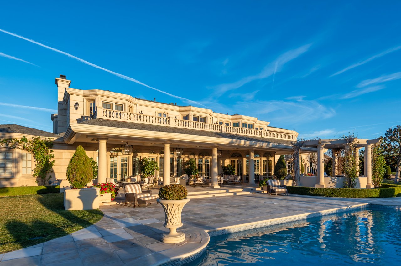 996 Vista Ridge Lane