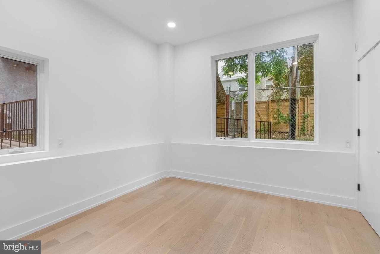 950 N 2nd St #1A, Philadelphia, PA 19123