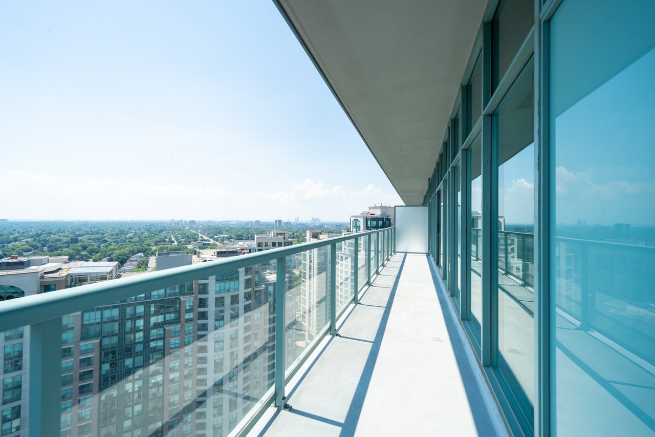 5508 Yonge St PH02